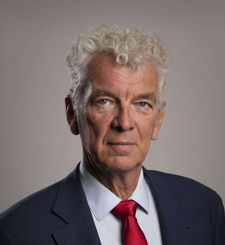 Mr Auke Lont